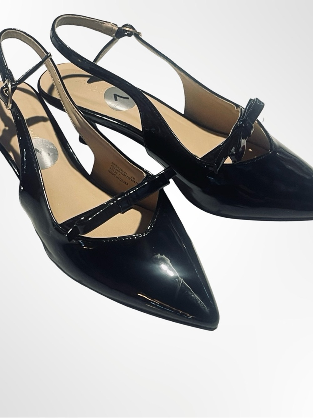 Ann Michelle Black Patent Pointed Toe Slingback heels with Bow in size 7